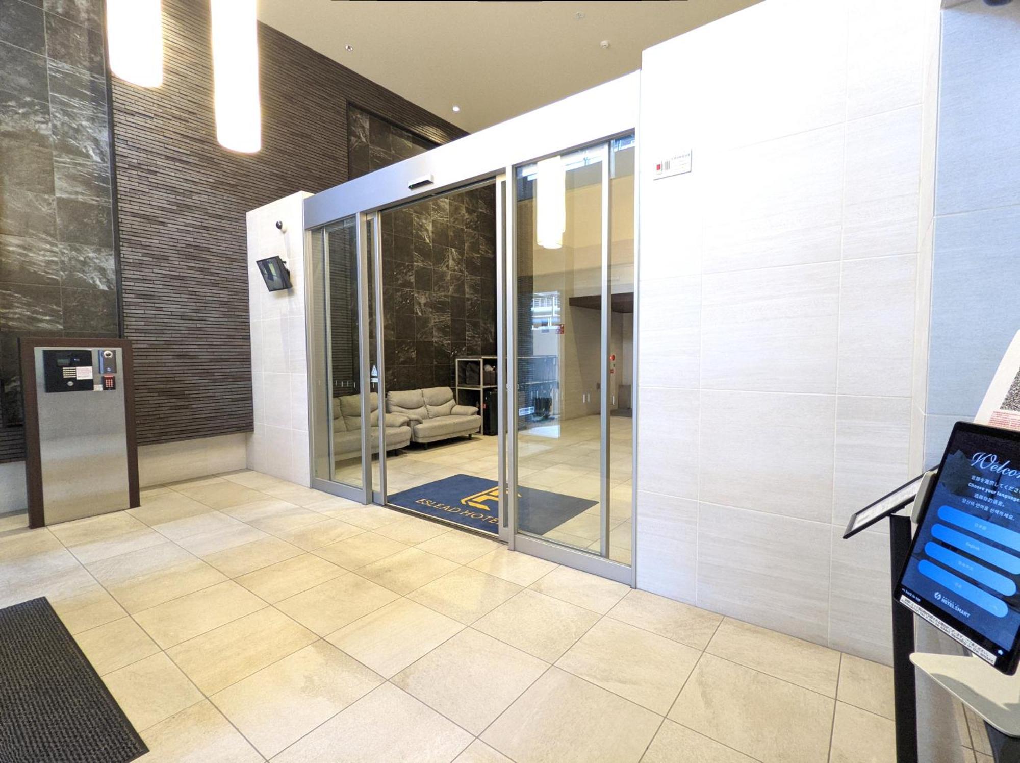 Eslead Hotel Osaka Nipponbashi Exteriör bild